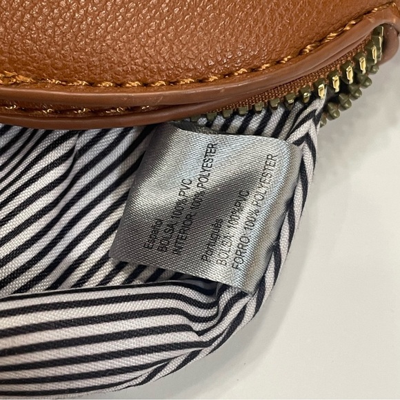 Brown Leather Crossbody Dome bag purse. Bee motif. Pre-owned - Picture 7 of 11